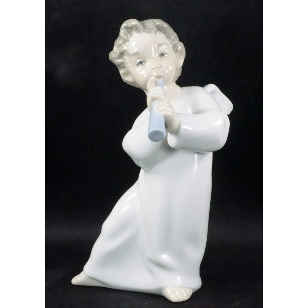 Lladro Figurine "Angel with Flute" or‎ Horn #4540 Fulgencio Garcia 6 1/4" Tall